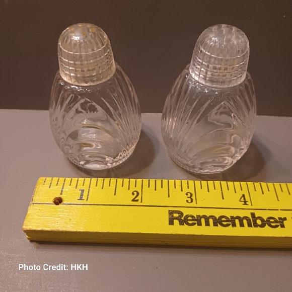 Cambridge Caprice Clear (Stem 300) Salt & Pepper Shaker Set w/Plastic Lids - Picture 7 of 8